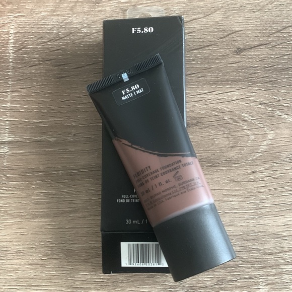 🟫 F5.80 Morphe Foundation Fluidity-F5.80 - Picture 10 of 13